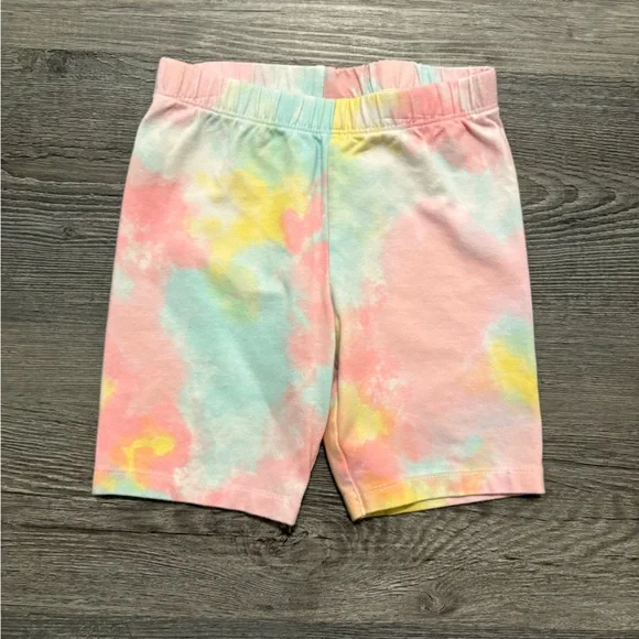 Kids Rainbow Short-sleeves Girl’s Pajama Set
Size 6 - Picture 5 of 7